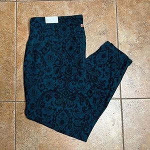 Lane Bryant Livi Active Floral Capri Leggings Green 22/24 NWT